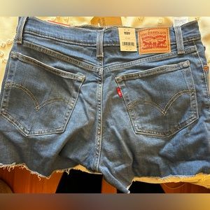 Levi’s high rise shorts size 10